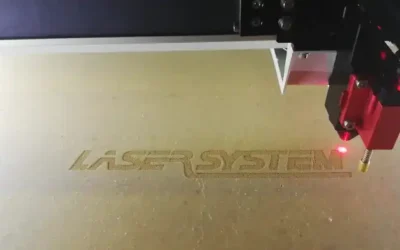 Gravure d’enseignes à la découpe laser