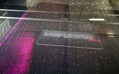 Zoom sur le lit de la découpe laser